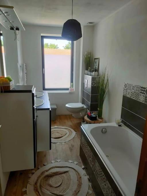 Gite La Roche Paisible Saint-Julien-de-Coppel Zewnętrze zdjęcie