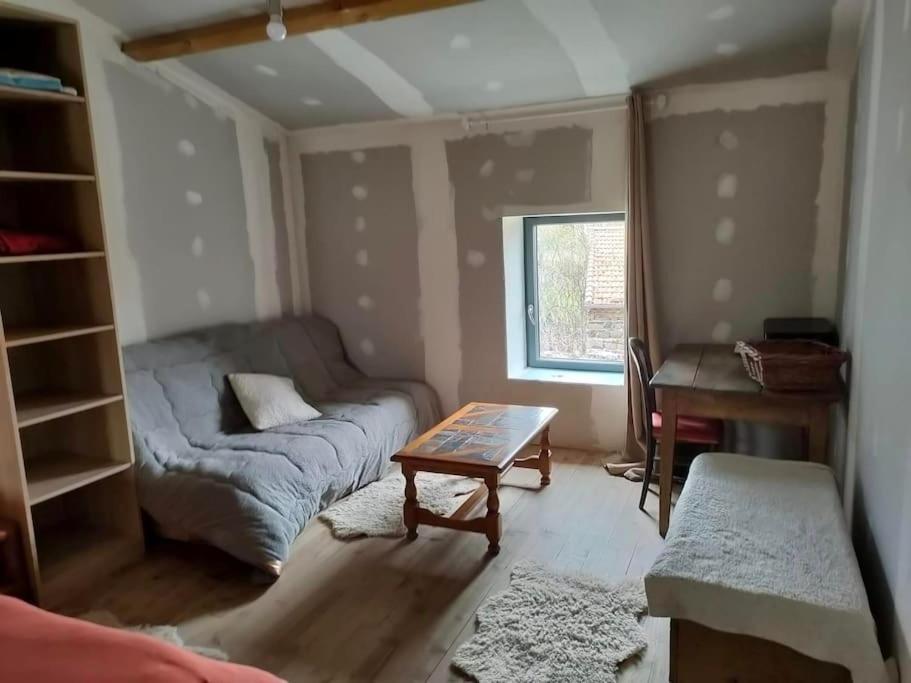 Gite La Roche Paisible Saint-Julien-de-Coppel Zewnętrze zdjęcie
